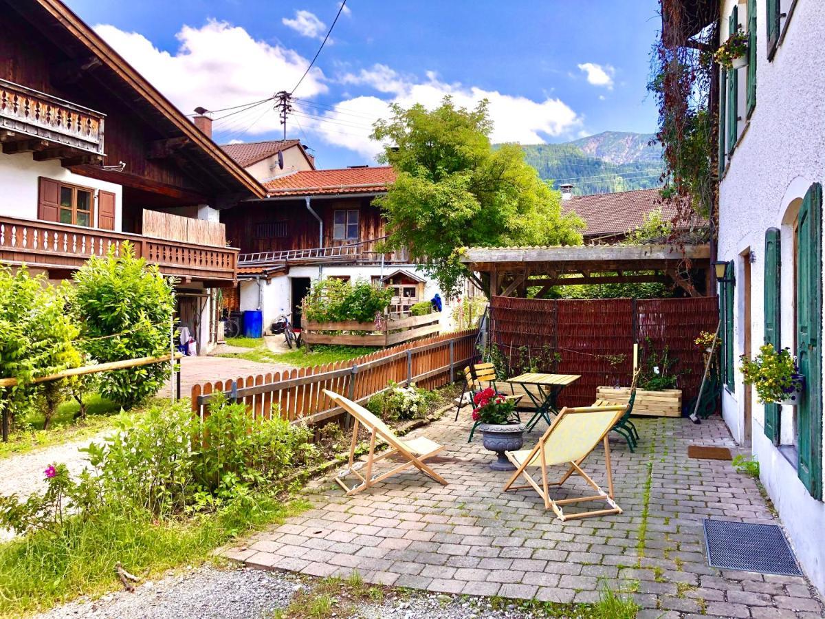 Im Herzen Von Ohlstadt Und Am Fusse Des Heimgartens Exterior foto